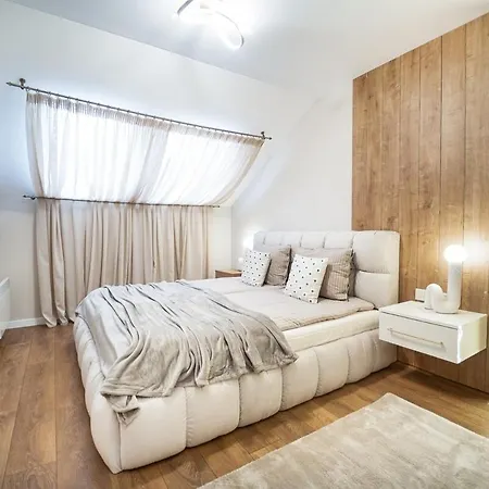 Luxury Ap - - Breakfast - Bbq - Free Parking Διαμέρισμα
